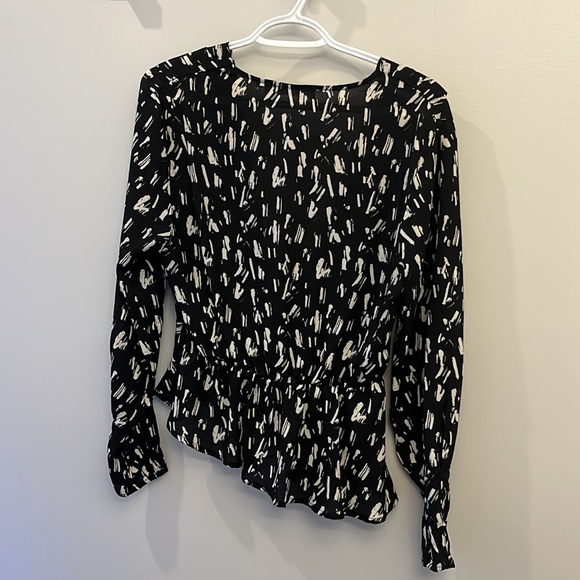 Abstract asymmetrical black and white blouse with v neck front - Picture 4 of 4